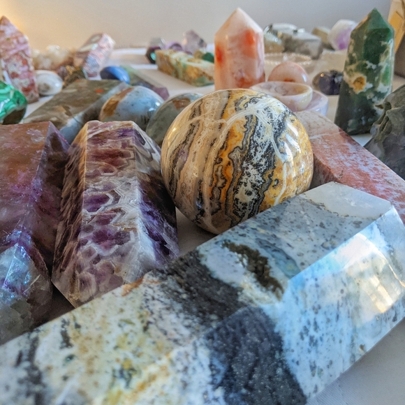 S CRYSTAL MYSTERY BOX ($85-145 retail value) - Picture 5 of 15